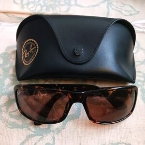 Ray-Bans 4075